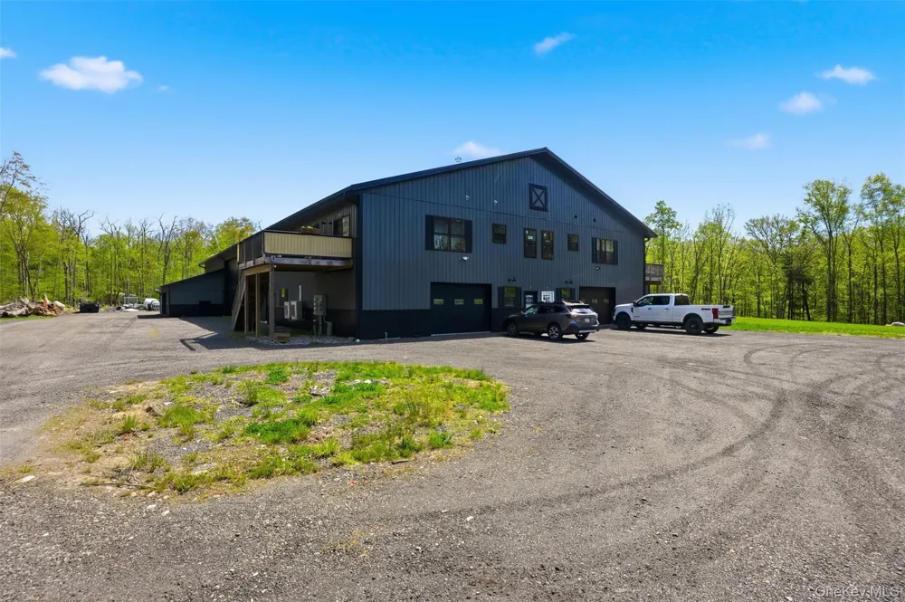 51 Redder Road Pine Bush, NY 12566