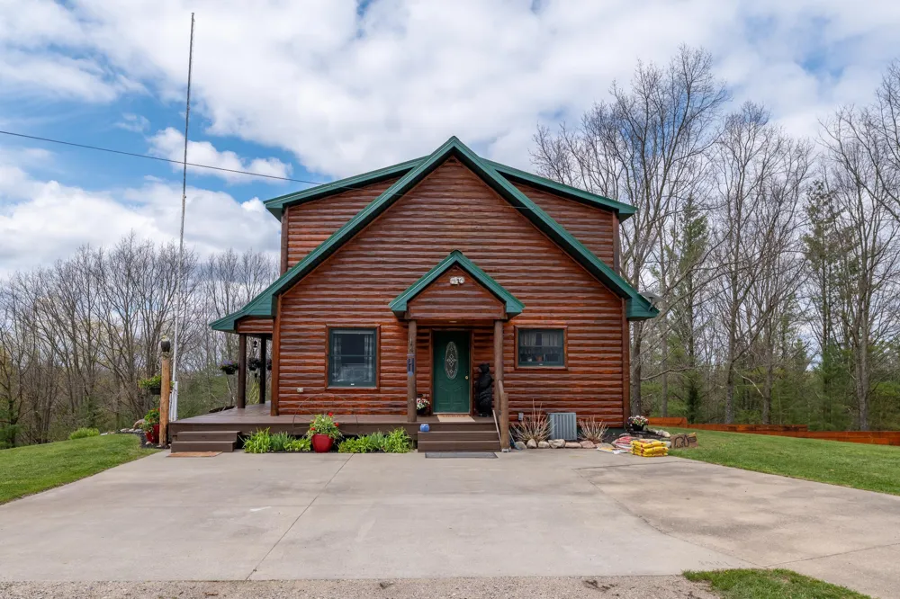 9236 E Old M 63 Luther, MI 49656