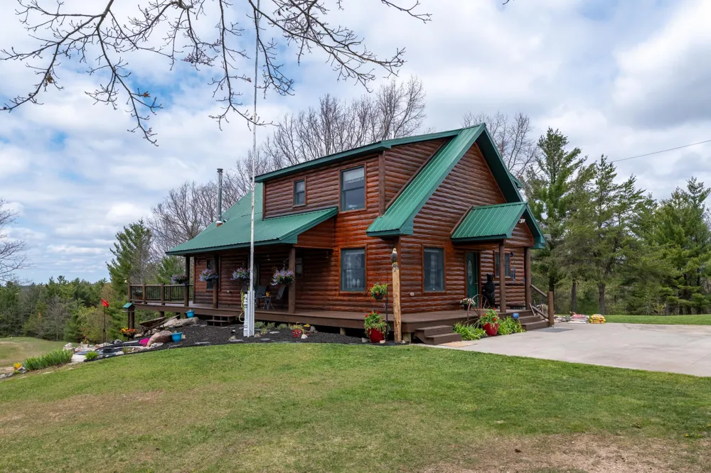 9236 E Old M 63 Luther, MI 49656