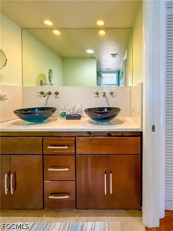 Gulf Lane Upper Captiva, FL 33924