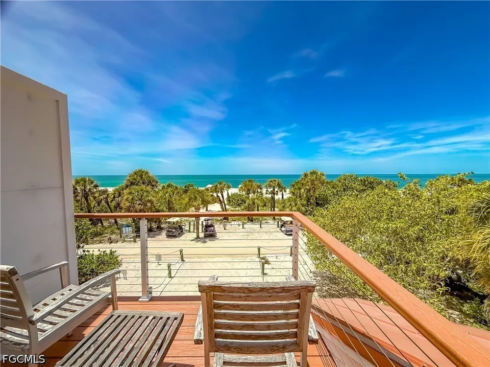 Gulf Lane Upper Captiva, FL 33924