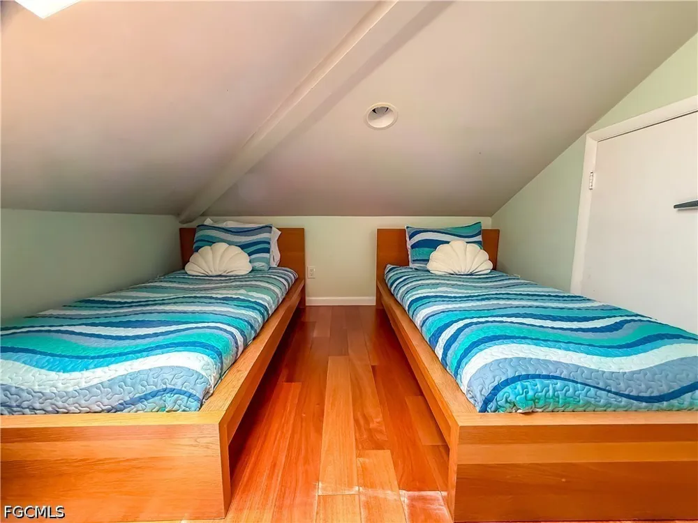 Gulf Lane Upper Captiva, FL 33924