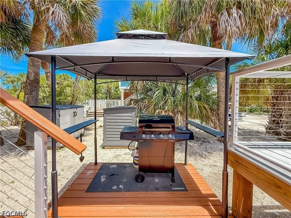 Gulf Lane Upper Captiva, FL 33924