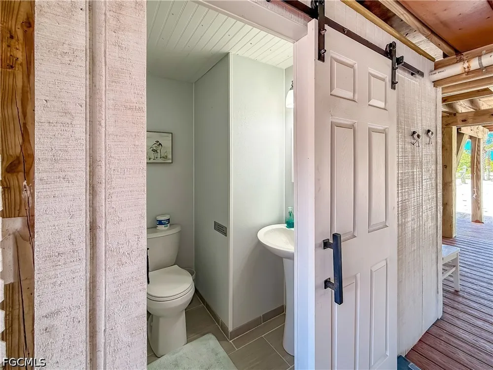 Gulf Lane Upper Captiva, FL 33924
