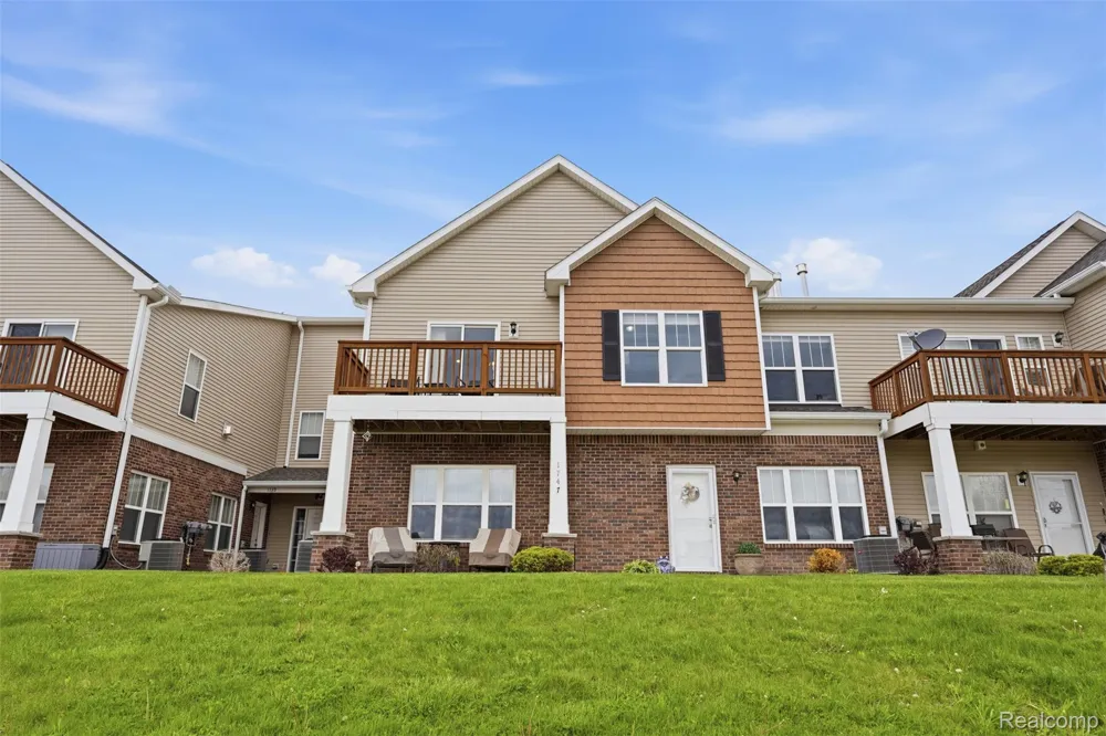 1745 Welland Street Howell City, MI 48855