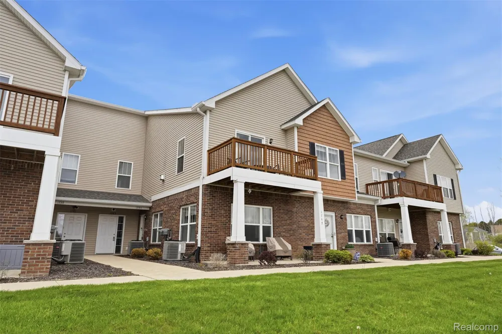 1745 Welland Street Howell City, MI 48855