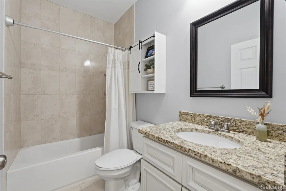 1745 Welland Street Howell City, MI 48855