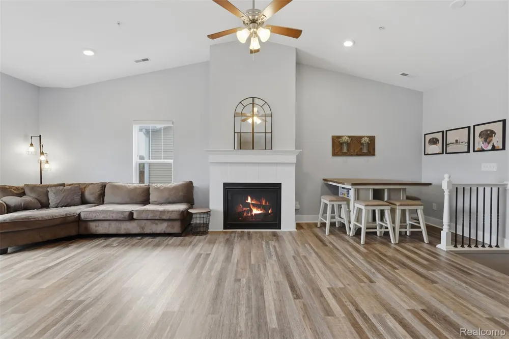 1745 Welland Street Howell City, MI 48855