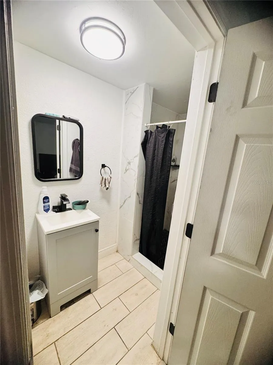 8710 TANGERINE PLACE Tampa, FL 33617