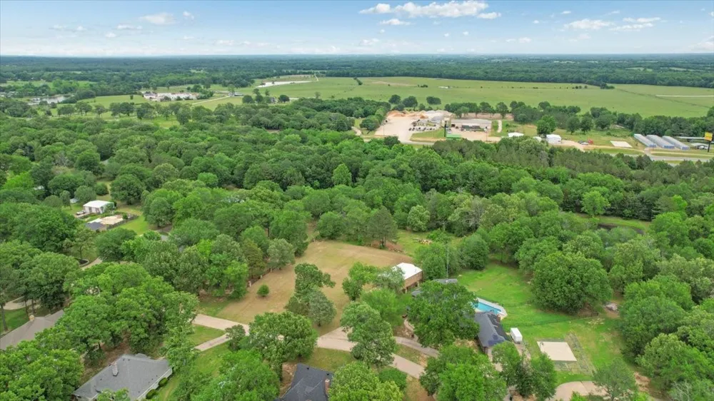 380 Timber Lakes Drive Powderly, TX 75473