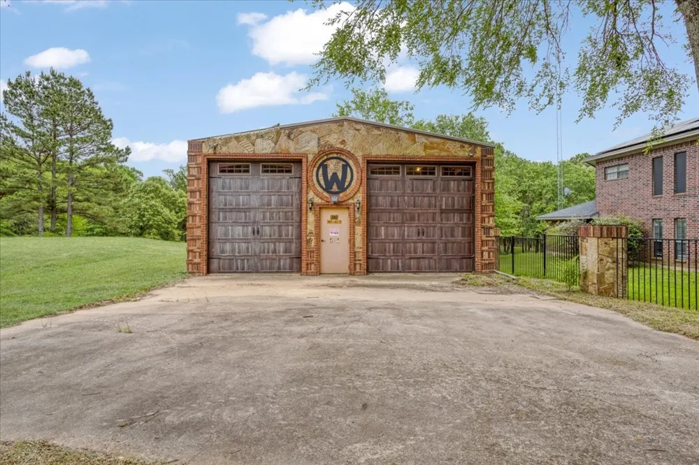 380 Timber Lakes Drive Powderly, TX 75473
