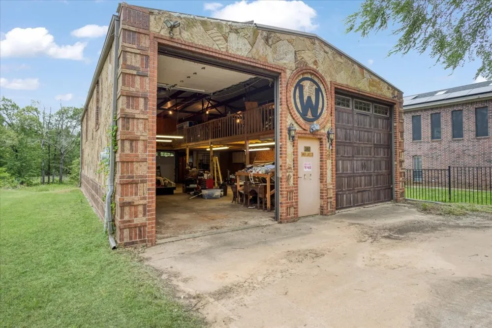 380 Timber Lakes Drive Powderly, TX 75473