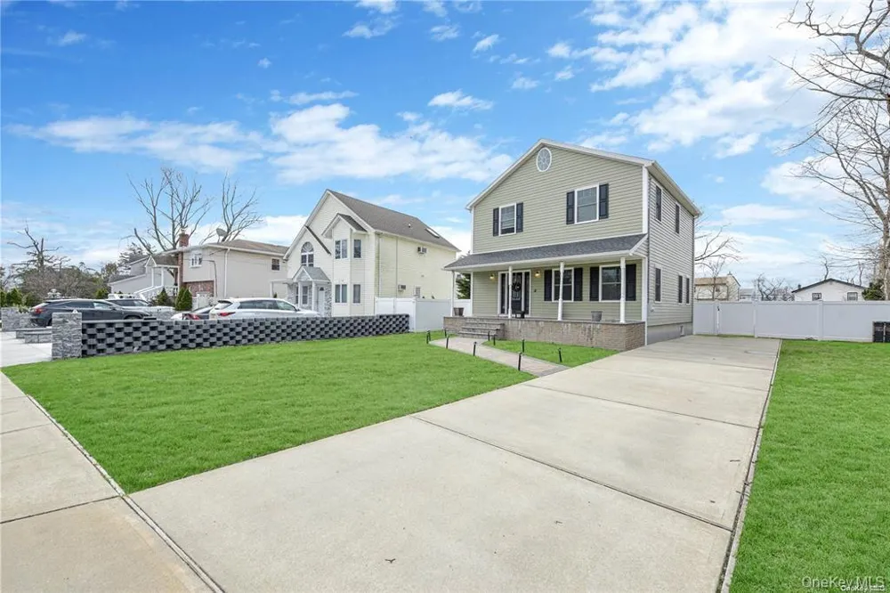 1246 Oakfield Avenue Wantagh, NY 11793