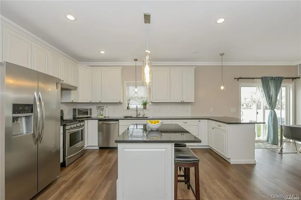 1246 Oakfield Avenue Wantagh, NY 11793