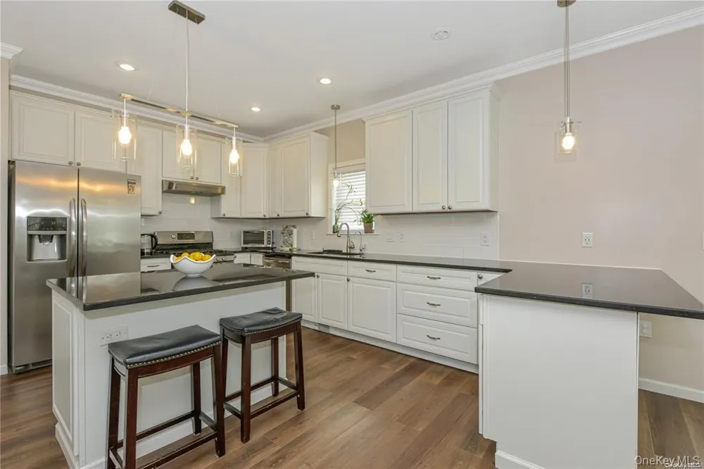 1246 Oakfield Avenue Wantagh, NY 11793