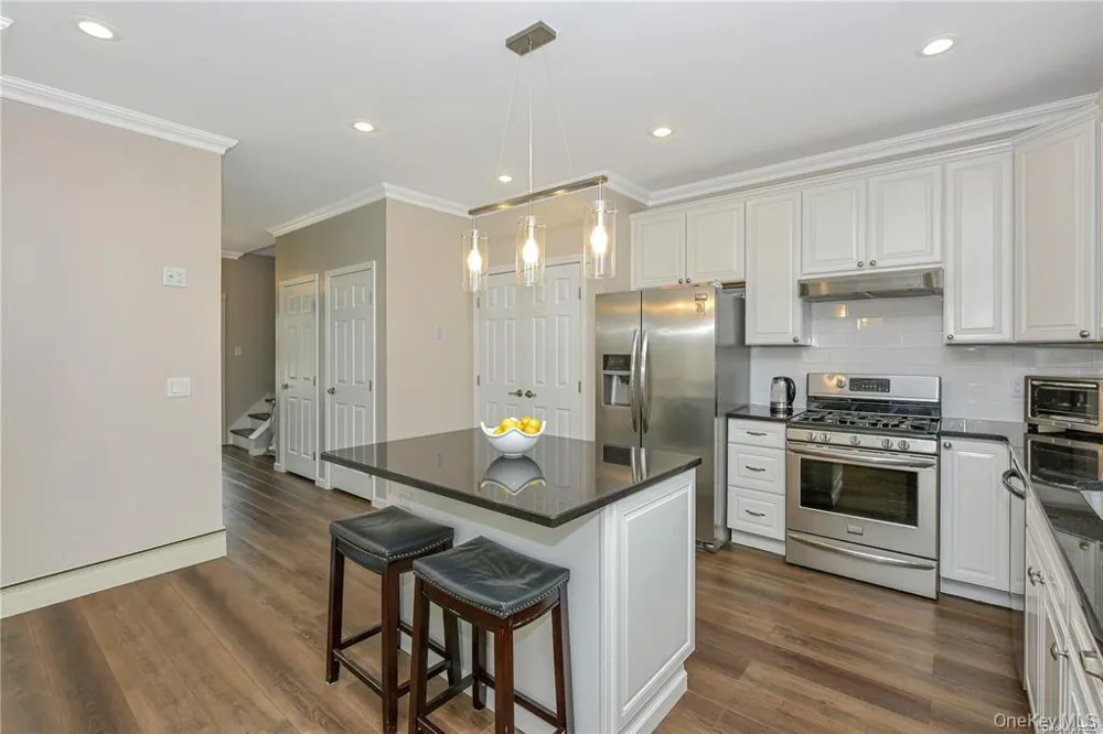 1246 Oakfield Avenue Wantagh, NY 11793
