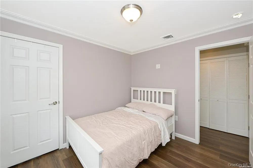 1246 Oakfield Avenue Wantagh, NY 11793