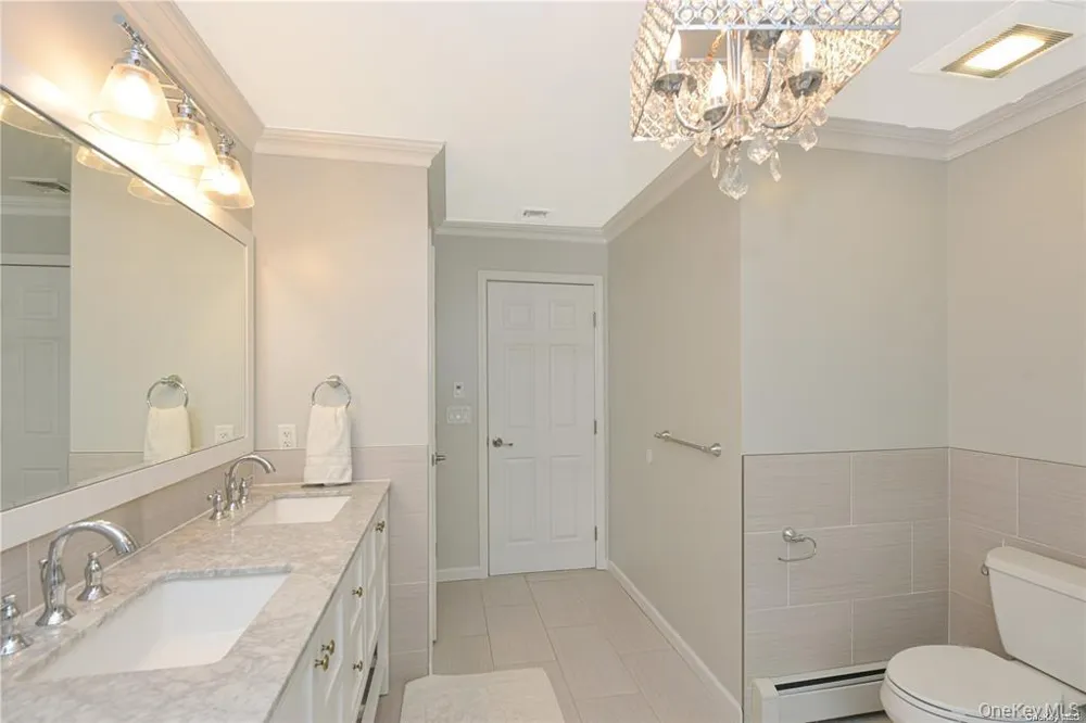 1246 Oakfield Avenue Wantagh, NY 11793