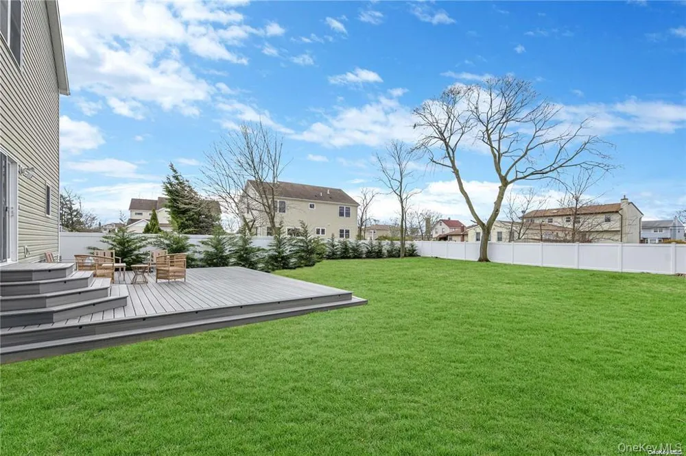 1246 Oakfield Avenue Wantagh, NY 11793