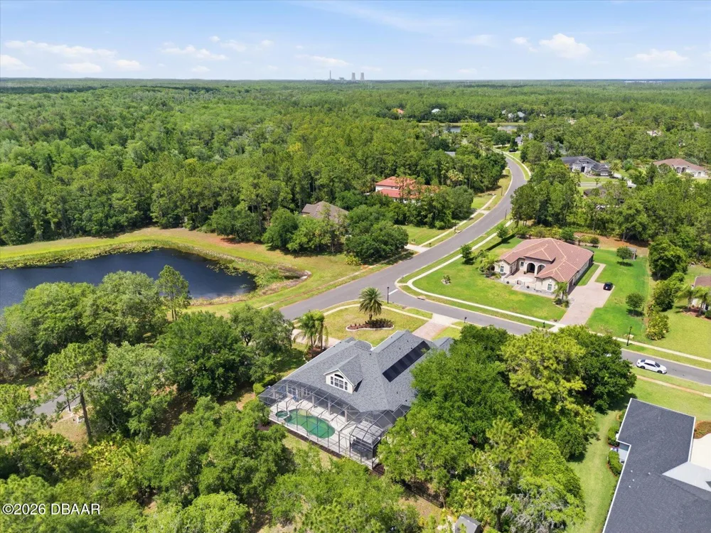 14106 Oakwood Cove Lane Orlando, FL 32832