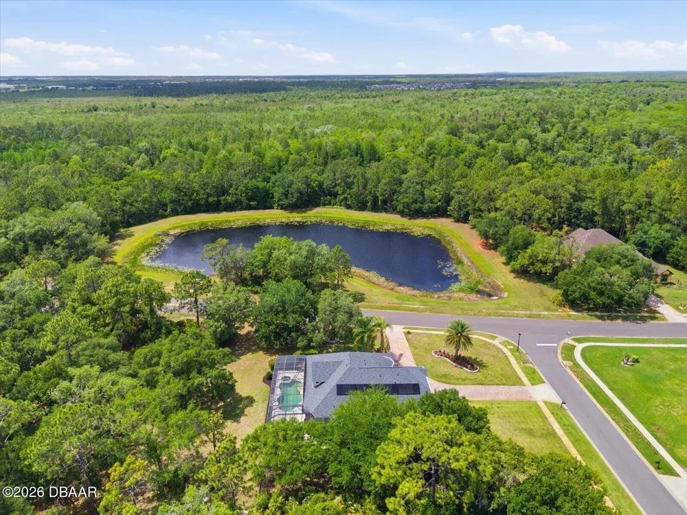 14106 Oakwood Cove Lane Orlando, FL 32832