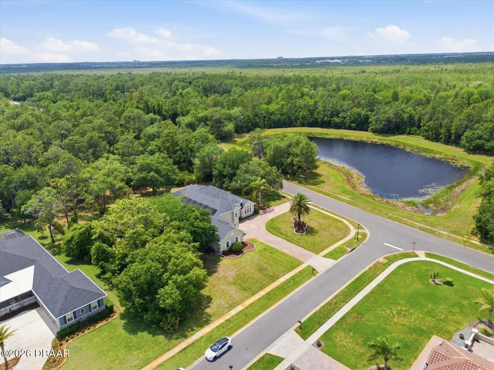 14106 Oakwood Cove Lane Orlando, FL 32832