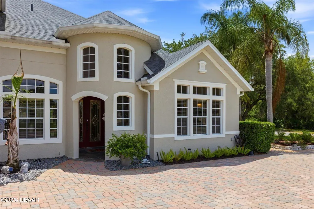 14106 Oakwood Cove Lane Orlando, FL 32832