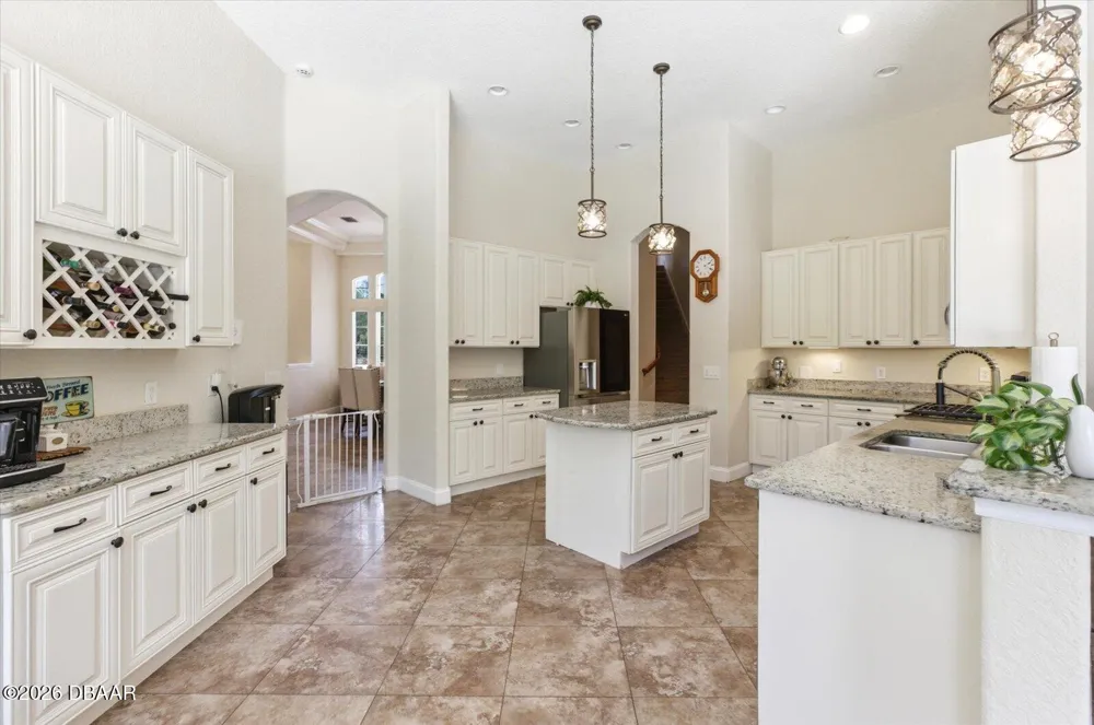 14106 Oakwood Cove Lane Orlando, FL 32832