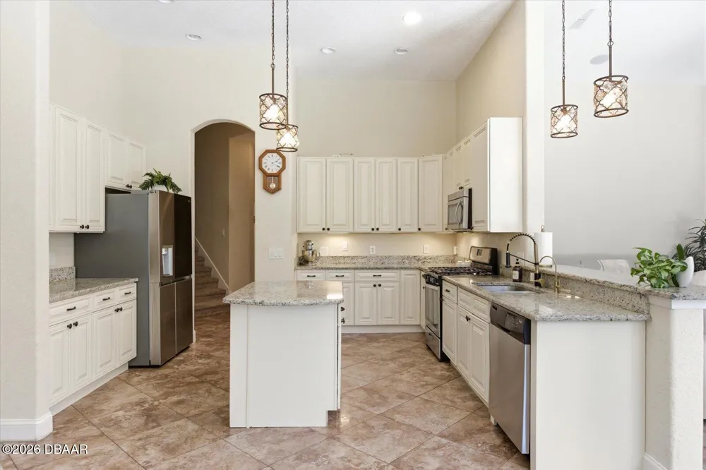 14106 Oakwood Cove Lane Orlando, FL 32832