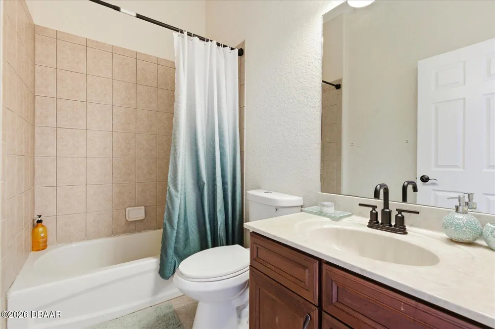 14106 Oakwood Cove Lane Orlando, FL 32832