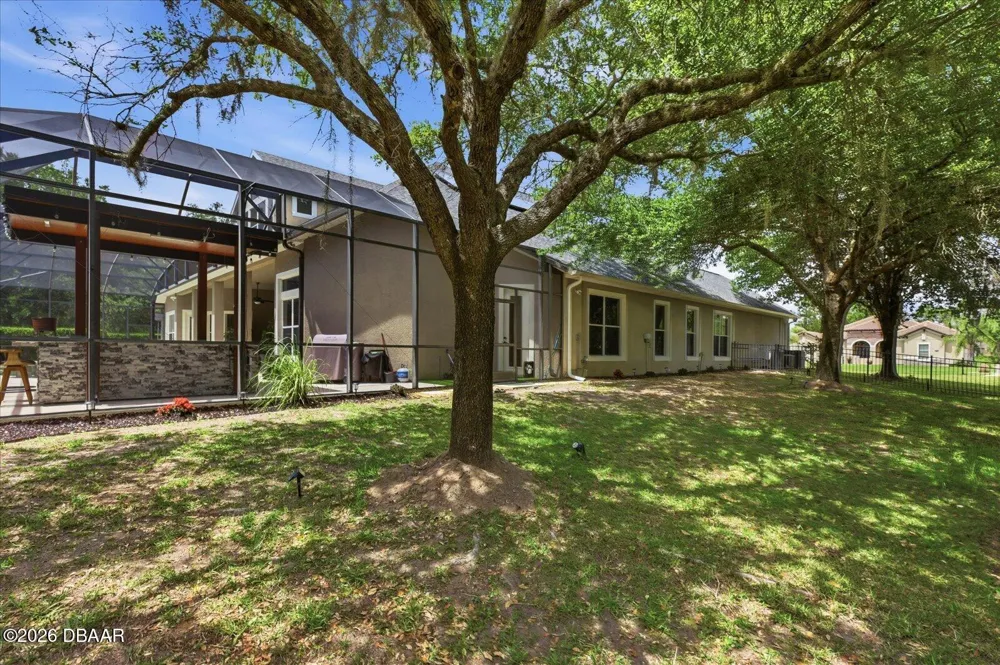 14106 Oakwood Cove Lane Orlando, FL 32832