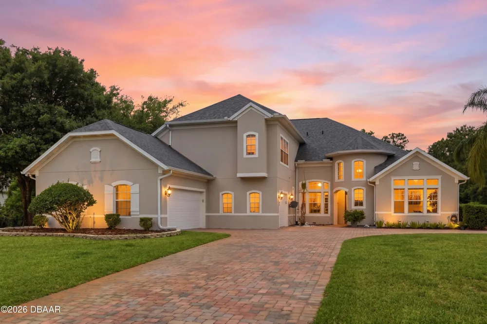 14106 Oakwood Cove Lane Orlando, FL 32832