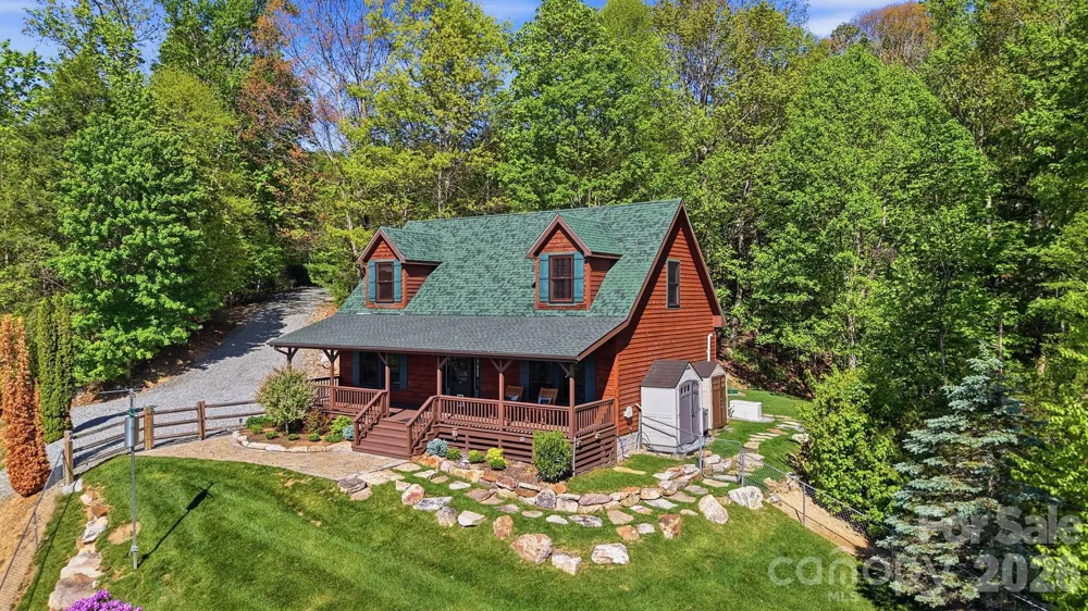 394 Hummingbird Lane Elk Park, NC 28622