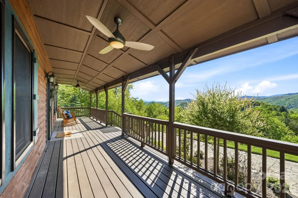 394 Hummingbird Lane Elk Park, NC 28622