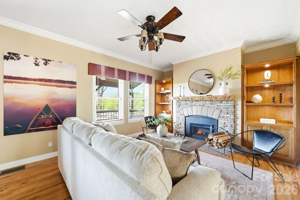 394 Hummingbird Lane Elk Park, NC 28622