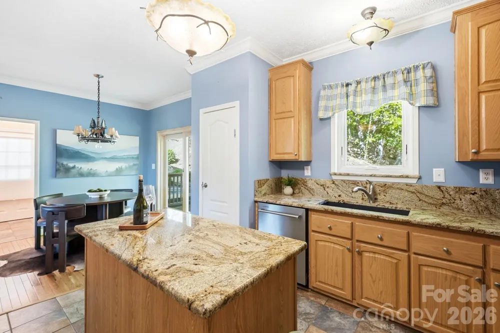 394 Hummingbird Lane Elk Park, NC 28622