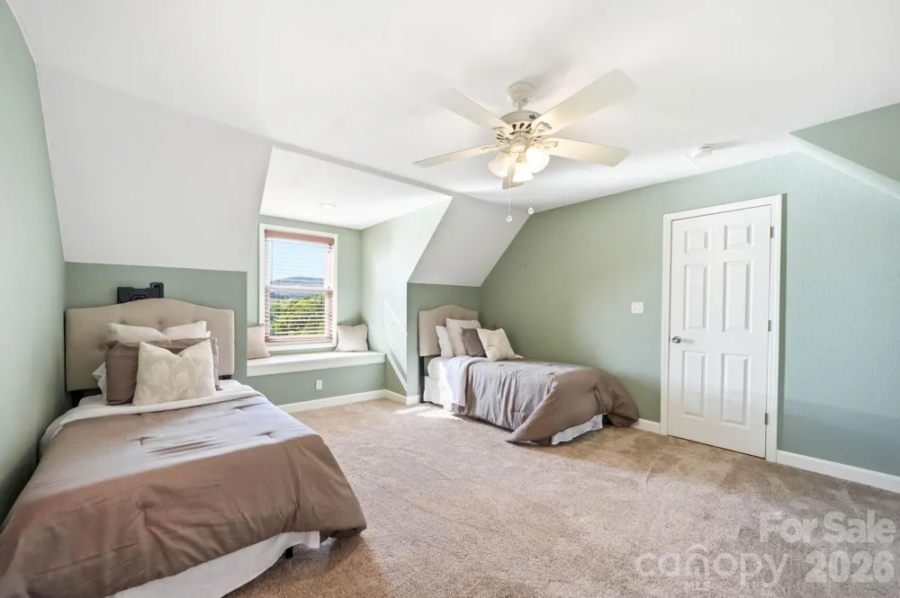 394 Hummingbird Lane Elk Park, NC 28622