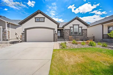 6257 Lochside View