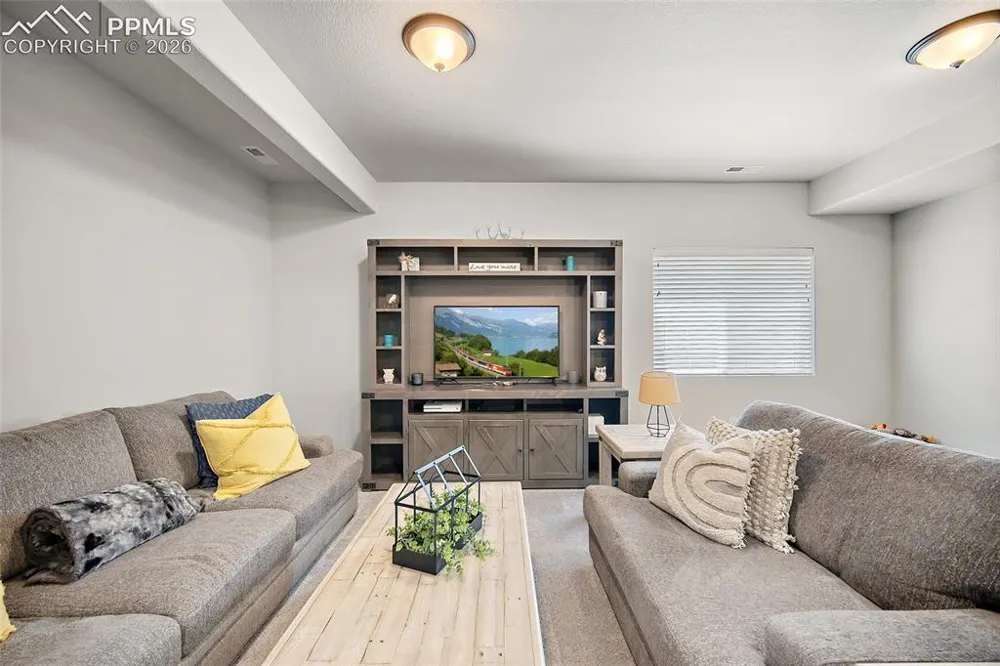 6257 Lochside View Colorado Springs, CO 80927