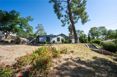 28717 Bouquet Canyon