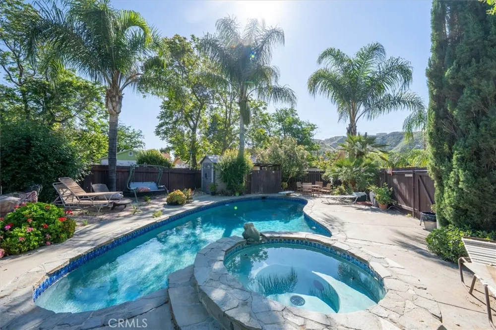 28717 Bouquet Canyon Saugus, CA 91390