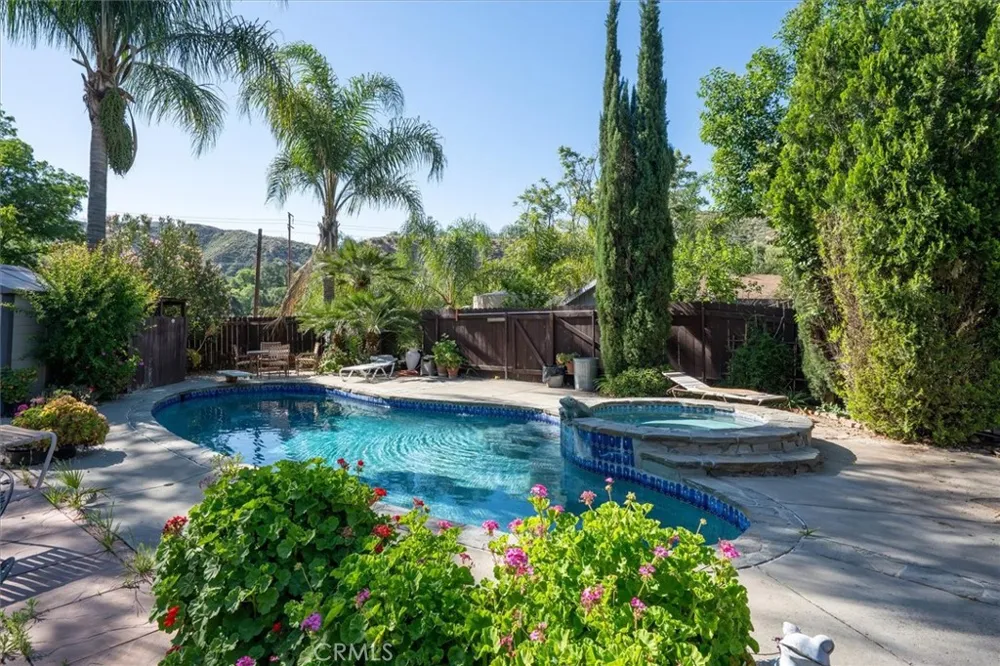 28717 Bouquet Canyon Saugus, CA 91390