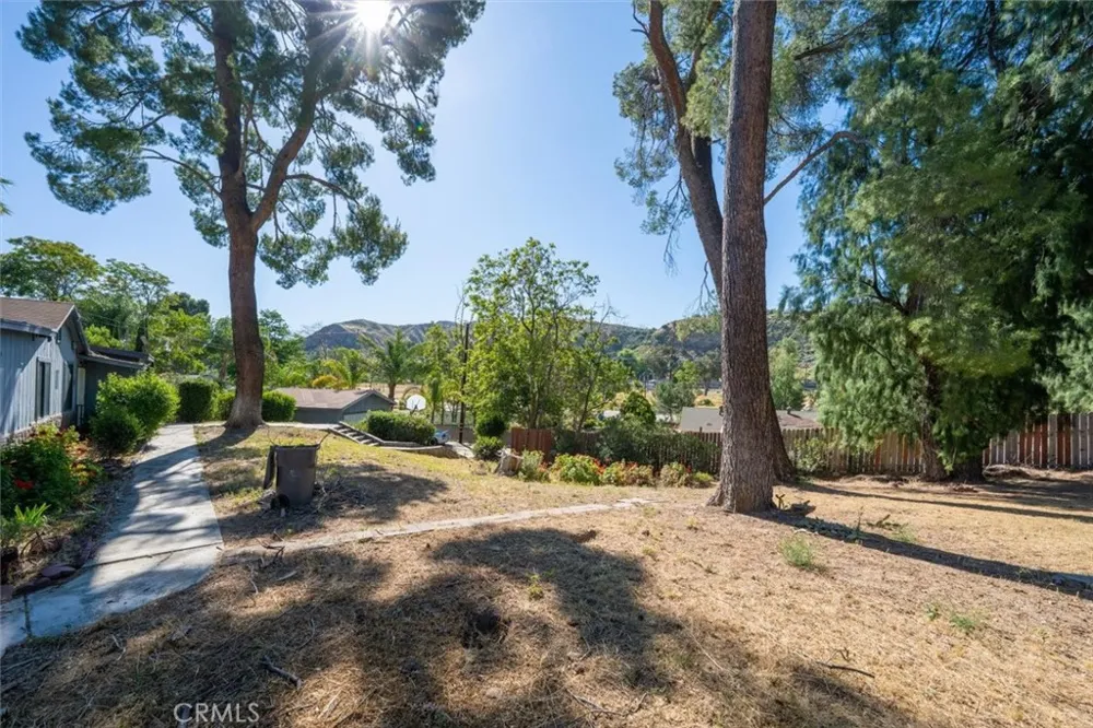 28717 Bouquet Canyon Saugus, CA 91390