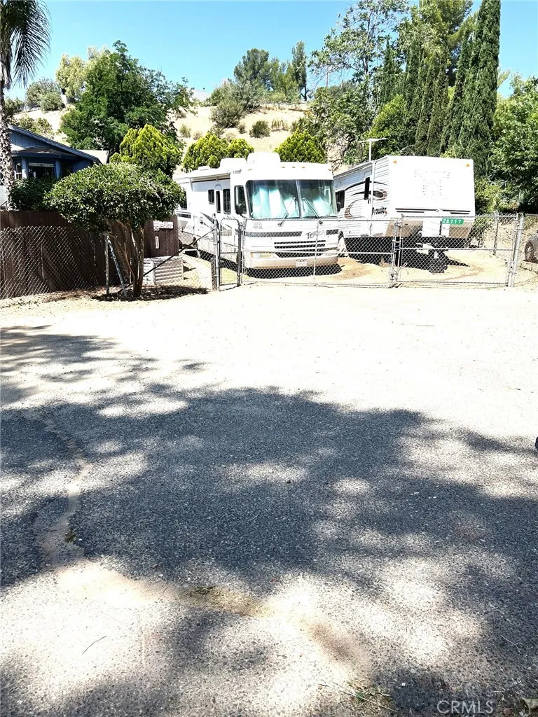 28717 Bouquet Canyon Saugus, CA 91390