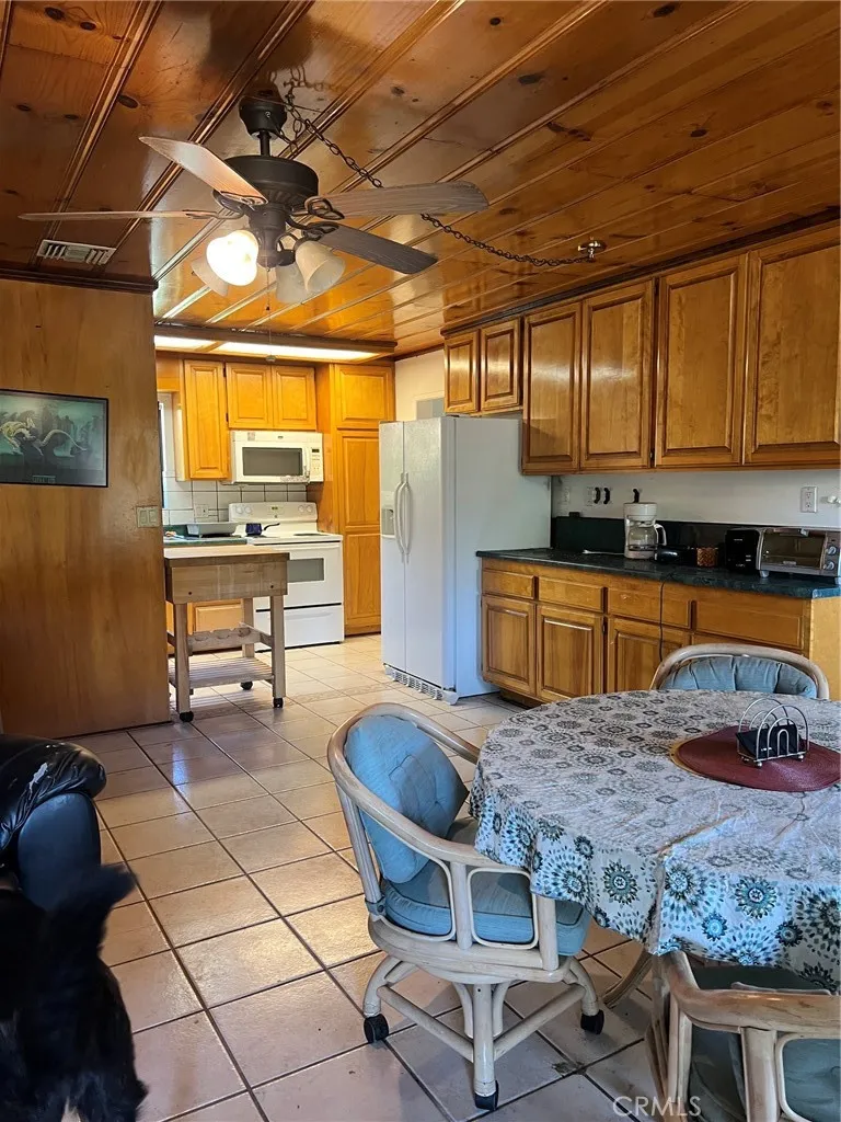 28717 Bouquet Canyon Saugus, CA 91390