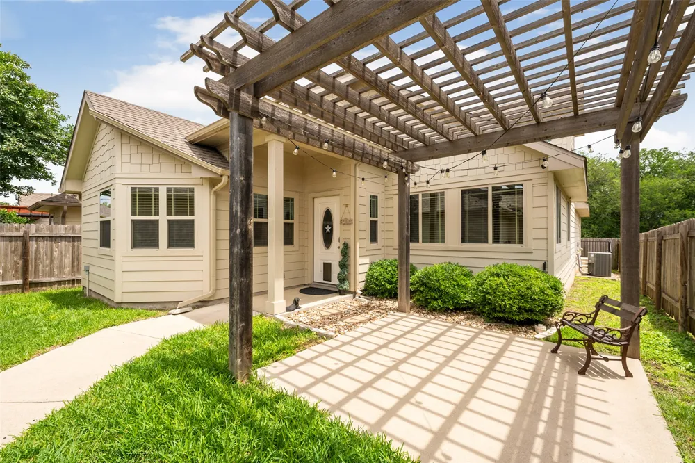 702 Silo Street San Marcos, TX 78666