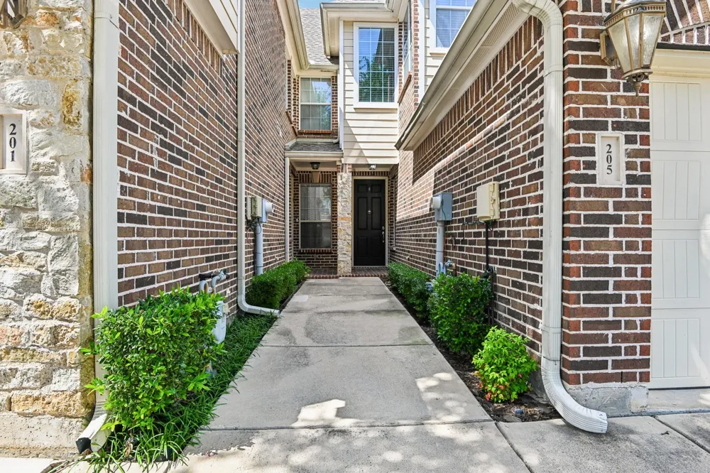 205 Milan Street #2202 Lewisville, TX 75067