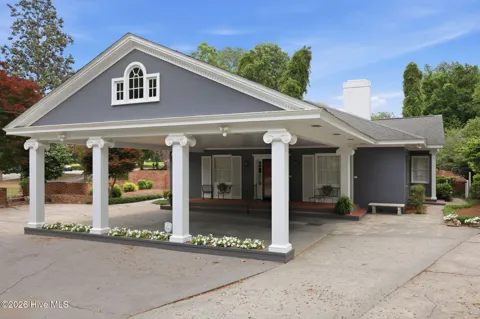 1207 Country Club Drive