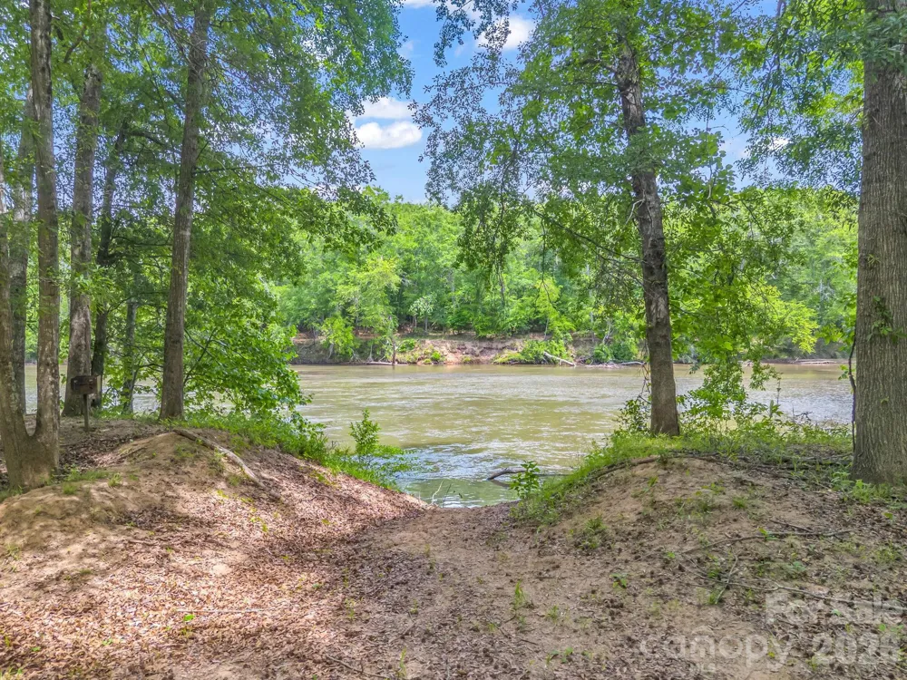 111 Cranberry Lane Mooresboro, NC 28114