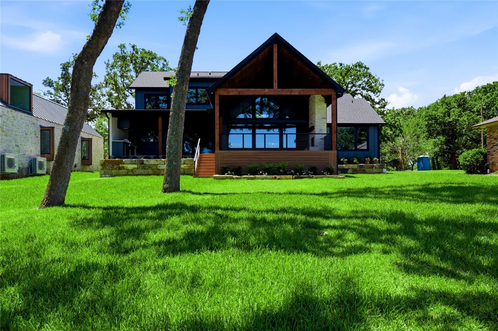 100 Brentwood Estates Drive Trinidad, TX 75163